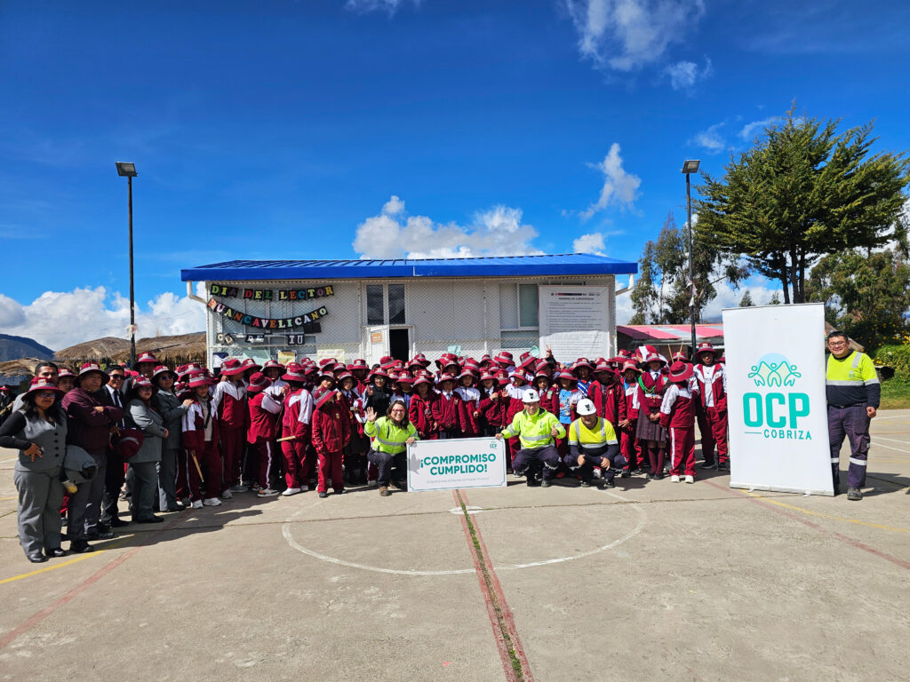 Entrega de sombreros I.E. Javier Heraud | Noticia OCP | Entrega de sombreros I.E. Javier Heraud | Noticia