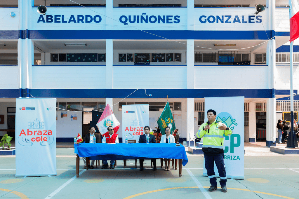 OCP | El proyecto, que inició de manera simbólica con una ceremonia que contó con la presencia de autoridades locales, docentes y estudiantes, permitió la remodelación integral de la infraestructura educativa, beneficiando directamente a más de 200 estudiantes. | Noticia